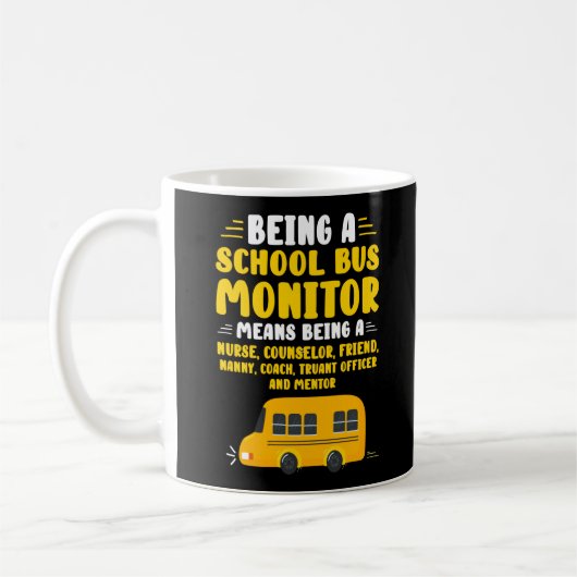 Een schoolbusmonitor zijn koffiemok (Links)