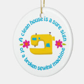 Een schoon huis keramisch ornament (Links)