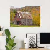 Een schuur in de groene bergen van Vermont. Hancoc Poster (Thuiskantoor)