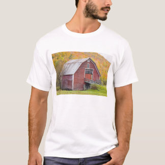 Een schuur in de groene bergen van Vermont. Hancoc T-shirt