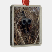 Een scout-waarnemer oefent observatietechniek 2 metalen ornament (Rechts)