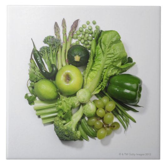 Een selectie van groene groenten en fruit. tegeltje (Voorkant)