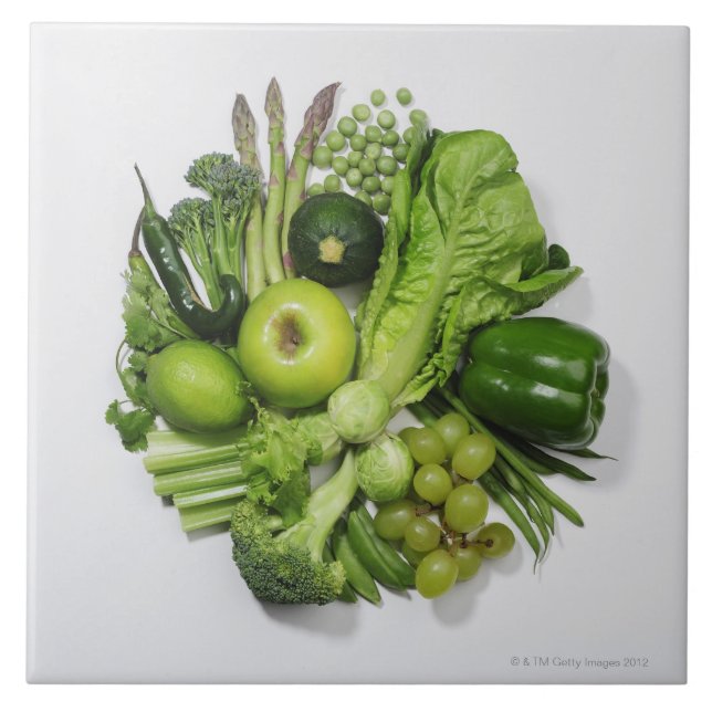 Een selectie van groene groenten en fruit. tegeltje (Voorkant)