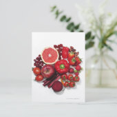 Een selectie van rode groenten en fruit. briefkaart (Staand voorkant)