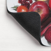 Een selectie van rode groenten en fruit. muismat (Hoek)