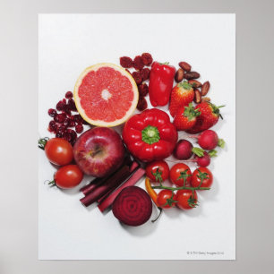 Een selectie van rode groenten en fruit. poster