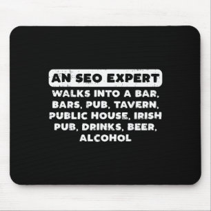 Een SEO-expert loopt grappig digitaal online marke Muismat