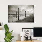 Een sepia-getoon foto van oude strandartikelen poster (Thuiskantoor)