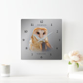 Een Serene en een mooie Barn Owl Vierkante Klok (Huis)