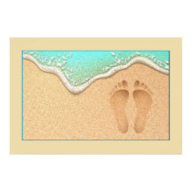 Eén set voetafdrukken in het zand