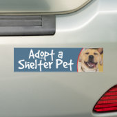 Een Shelter Pet Yellow Lab aannemen Bumpersticker (Op auto)
