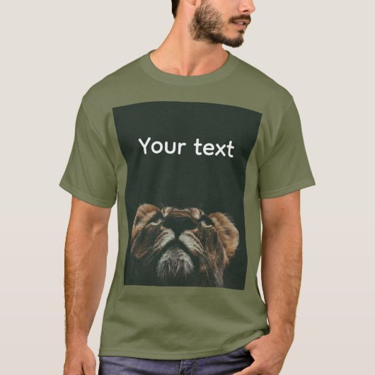 Een shirt van Lion T met bewerkbare tekst (Voorkant)