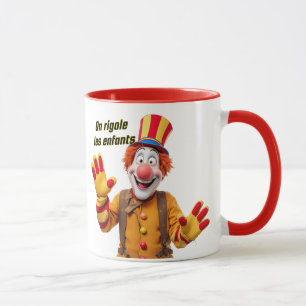 Een showclown maakt kinderen lachend. mok