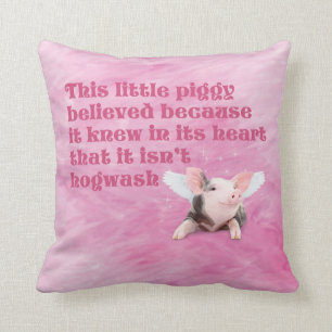 Een Sierkussen met een gespannen indruk