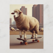 Een skateboarden wit schaap briefkaart (Voorkant)