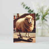 Een skateboarden witte schapen retro foto briefkaart (Staand voorkant)