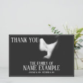 Een slaapgezicht in een halve schaduw (Staand voorkant)