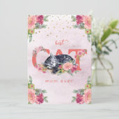 Een slaperige kat te midden van de bloemen feestdagenkaart (Staand voorkant)