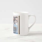 Een sneeuwuil, een vliegtuig en een oldtimer porselein kop (Rechts)