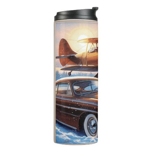 Een sneeuwuil, een vliegtuig en een oldtimer thermosbeker (Gedraaid links)