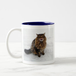 Een sneeuwvlok vangen tweekleurige koffiemok