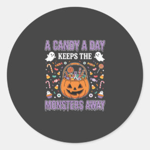 Een Snoepje Per Dag Halloween T-shirt Ontwerp Ronde Sticker