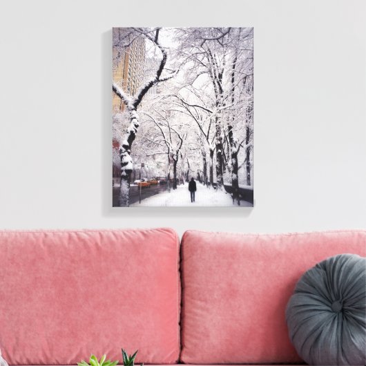 Een Snowy City Sidewalk Canvas Afdruk (Insitu (Woonkamer))