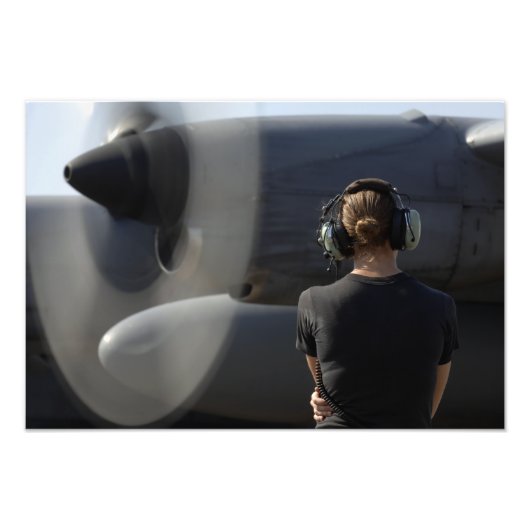 Een soldaat bewaakt de prestaties foto afdruk (Voorkant)