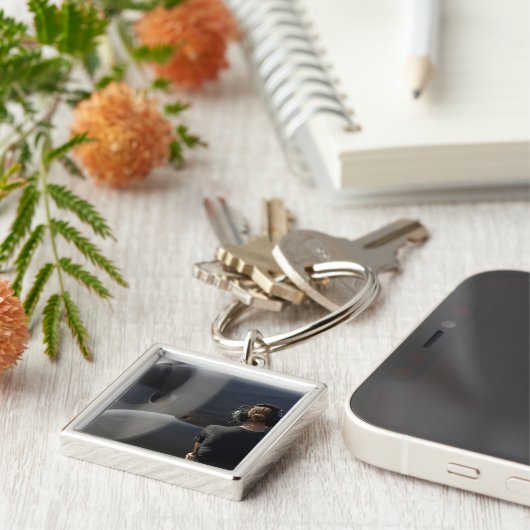 Een soldaat bewaakt de prestaties sleutelhanger (Zijkant)