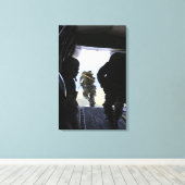 Een soldaat maakt een statische sprong canvas afdruk (Insitu (Houten vloer))