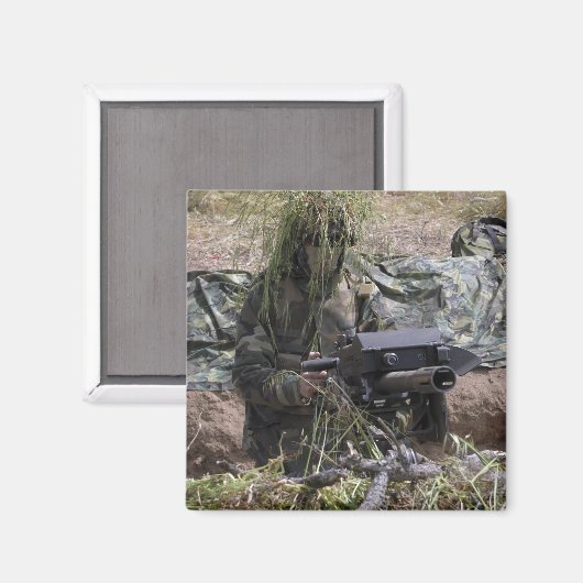 Een soldaat met MK-19 granaatwerper Magneet (Voorkant / Achterkant)