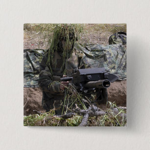 Een soldaat met MK-19 granaatwerper Vierkante Button 5,1 Cm