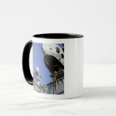 Een soldaat met snelle touwen mok (Voorkant links)