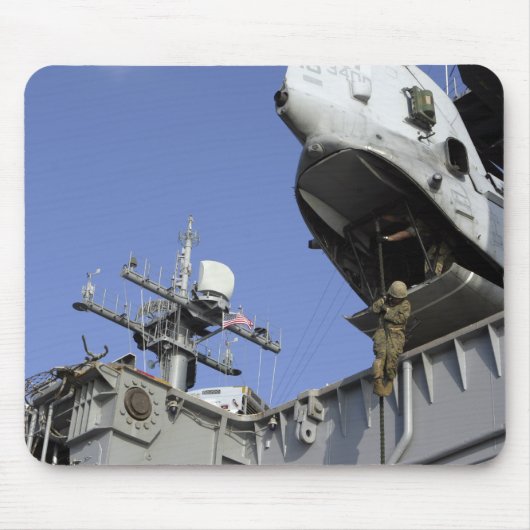 Een soldaat met snelle touwen muismat (Voorkant)