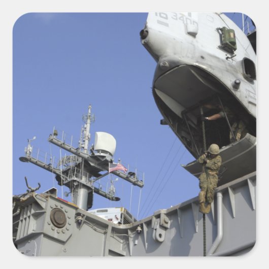 Een soldaat met snelle touwen vierkante sticker (Voorkant)