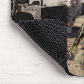 Een soldaat reageert op een gecontroleerde explos muismat (Hoek)