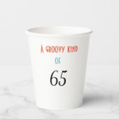 Een soort groovy van 65 papieren bekers (Voorkant)