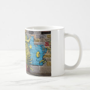 Een soort van bruinvissen met taartjes koffiemok