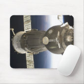 Een Soyuz ruimteschip dat door de Aarde is terugge Muismat (Met muis)