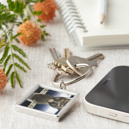 Een Soyuz ruimteschip dat door de Aarde is terugge Sleutelhanger (Zijkant)