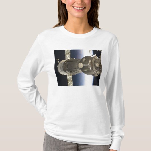 Een Soyuz ruimteschip dat door de Aarde is terugge T-shirt (Voorkant)