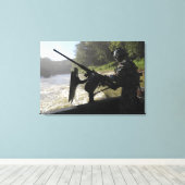 Een speciaal oorlogsschip, Crewman 2 Canvas Afdruk (Insitu (Houten vloer))