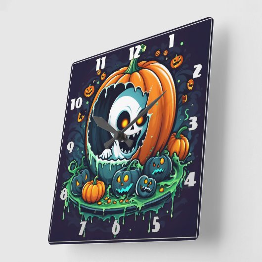 Een speelse geest komt tevoorschijn uit een Hallow Vierkante Klok (Hoek)