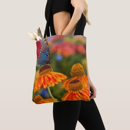 Een Spicebush Swallowtail, Papilio troilus Tote Bag (Dichtbij)