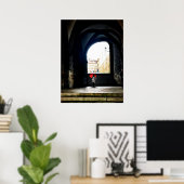 Een Splash van Rood in een Spaanse Arch Poster (Thuiskantoor)