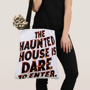 Een spookachtig Halloween-evenement in het Haunted Tote Bag