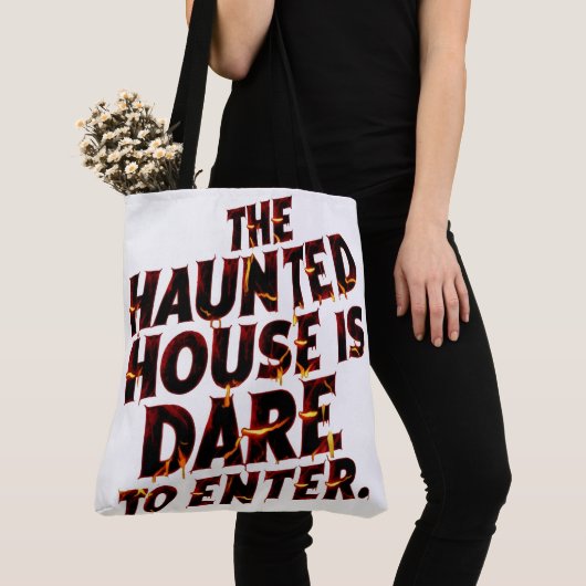 Een spookachtig Halloween-evenement in het Haunted Tote Bag (Dichtbij)