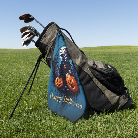 Een spookachtige Halloween scene Golfhanddoek (Groen)