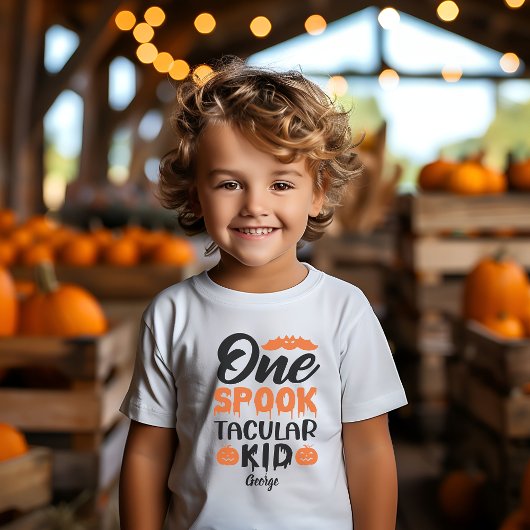 Een SPOOKTACULAIR kind gepersonaliseerd spookachti T-shirt