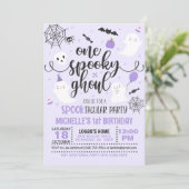 Een Spooky Ghoul Uitnodiging - Meisje (Paarse) (Staand voorkant)